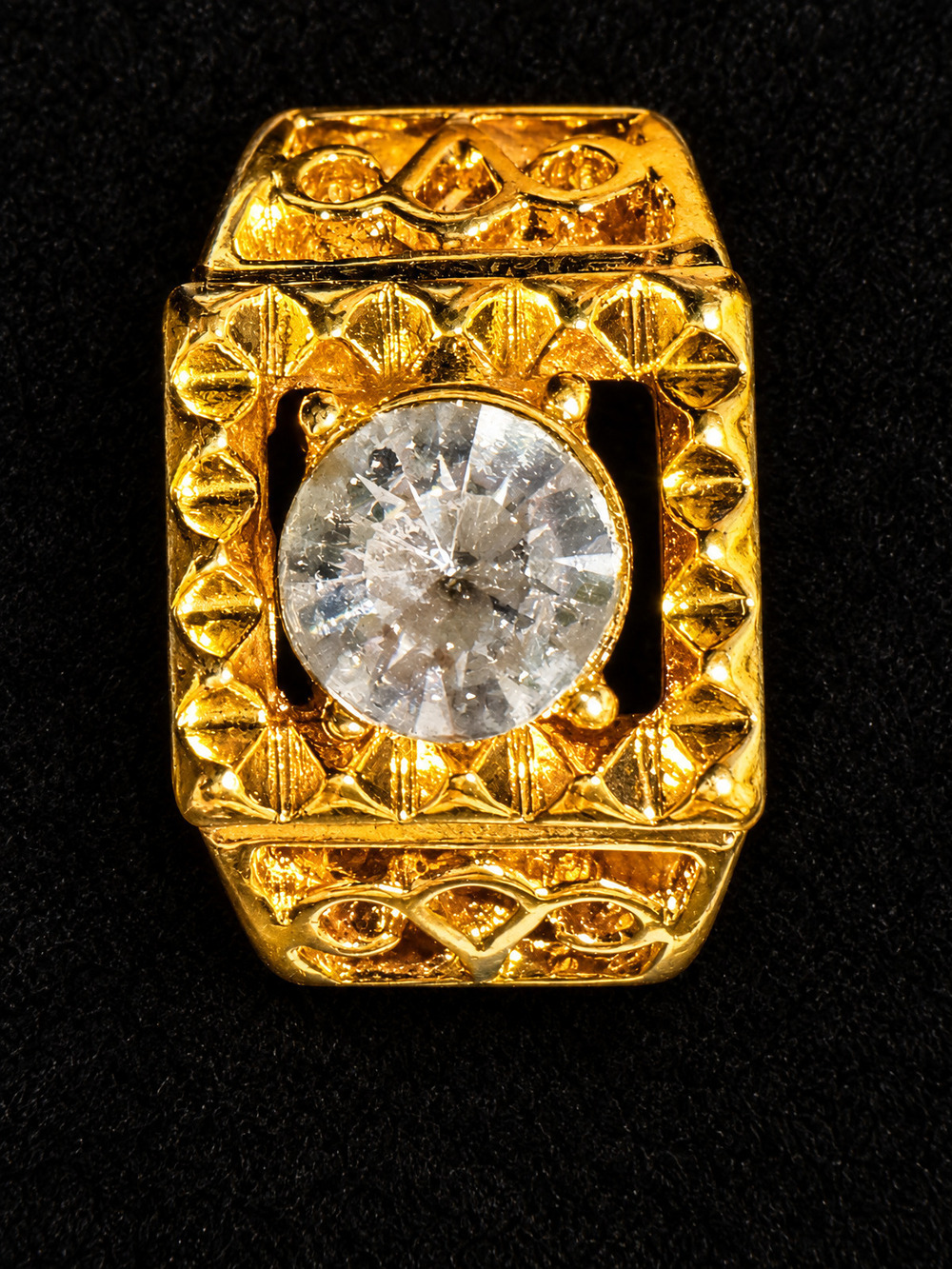 ⚜️ Gold-Tone Square Statement Ring | Filigree Crystal Center | Size 9 💗